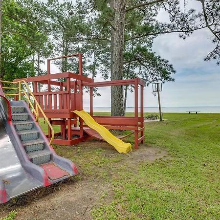 Vacation Home Lake Livingston! Onalaska Экстерьер фото