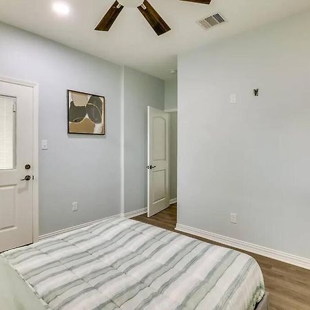 Vacation Home Lake Livingston! Onalaska Экстерьер фото