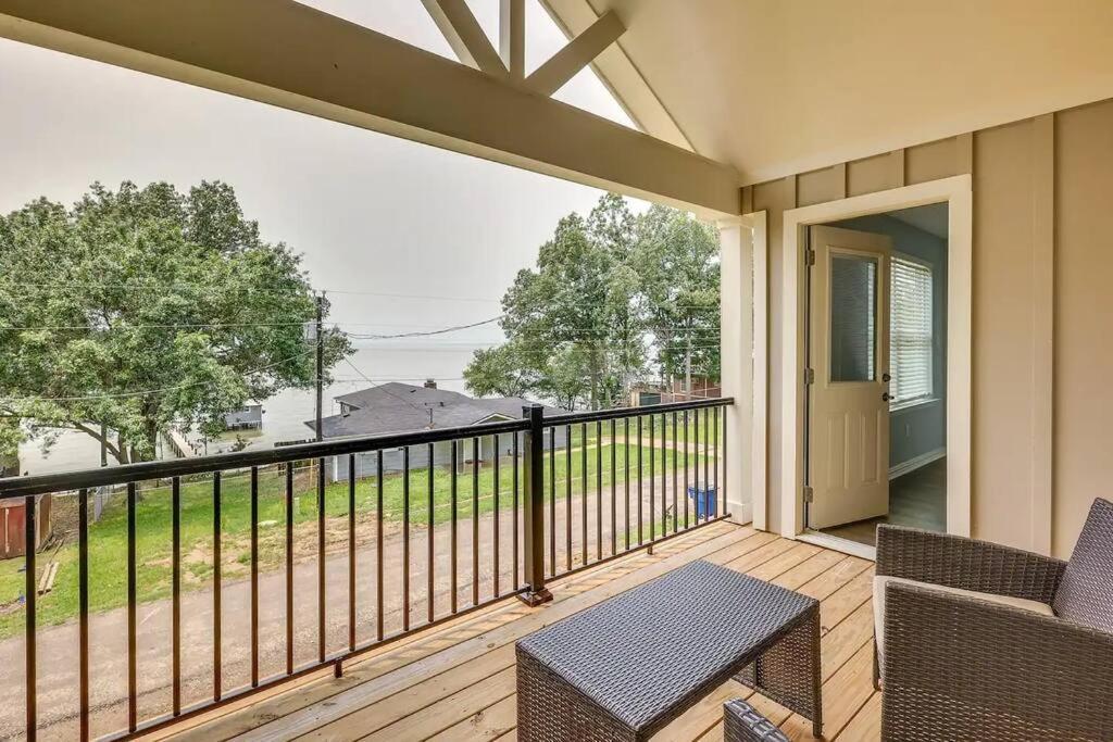 Vacation Home Lake Livingston! Onalaska Экстерьер фото