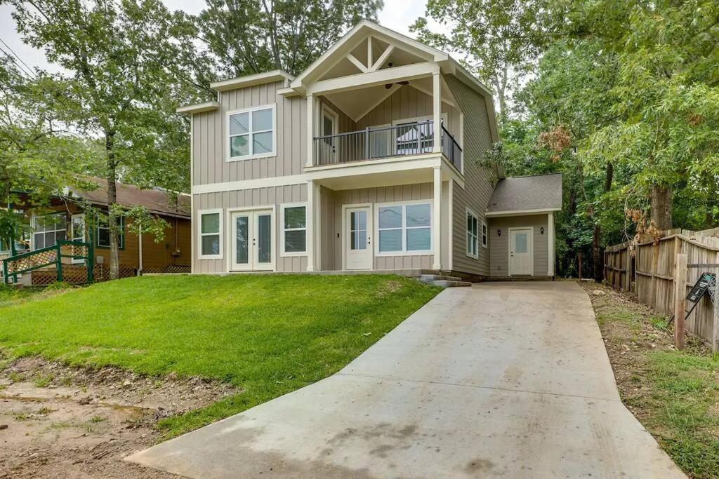 Vacation Home Lake Livingston! Onalaska Экстерьер фото
